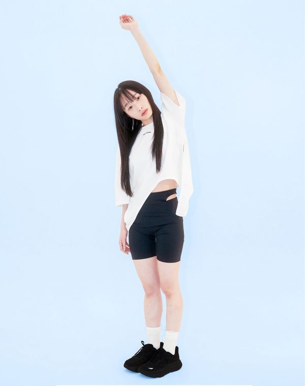Dual Curve Overlay Top White